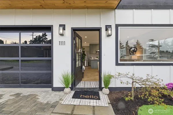 $799,950 | 1111 South Pearl Street, Seattle, WA 98108