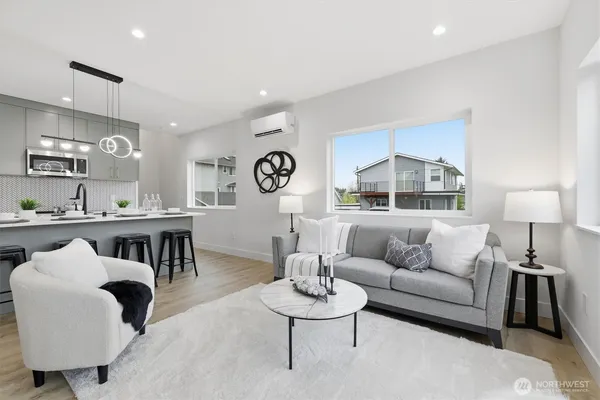 $799,950 | 1111 South Pearl Street, Seattle, WA 98108