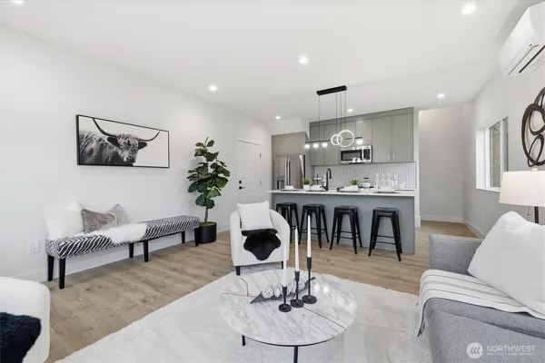 $799,950 | 1111 South Pearl Street, Seattle, WA 98108