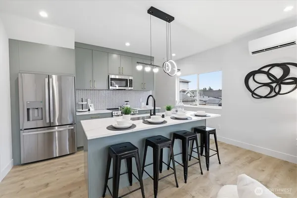 $799,950 | 1111 South Pearl Street, Seattle, WA 98108