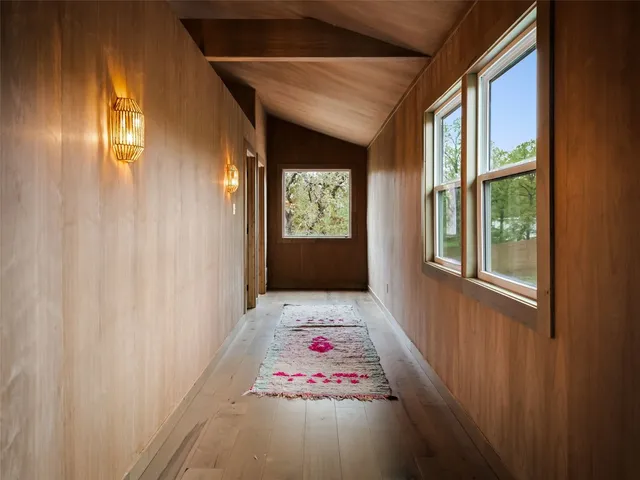 $999,000 | 127 Marina Road, Smithville, TX 78957