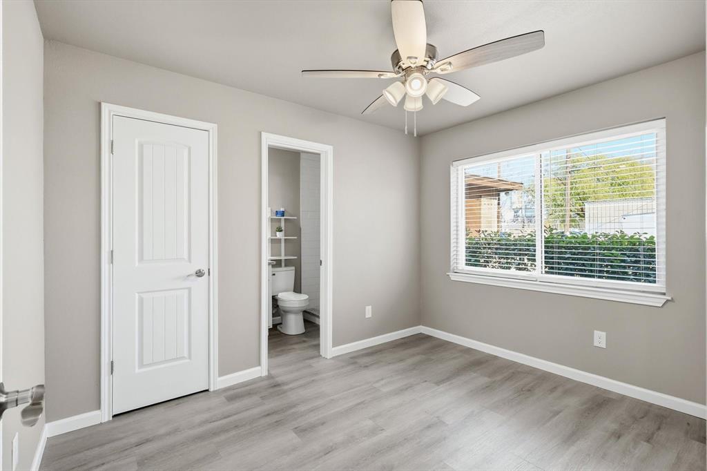 412 North Dallas Street Pilot Point, TX 76258 - Photo 18 of 32