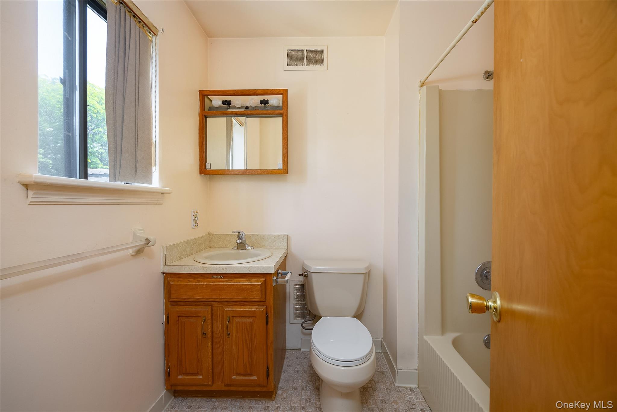 9 Ruby Circle Poughkeepsie, NY 12603 - Photo 15 of 18
