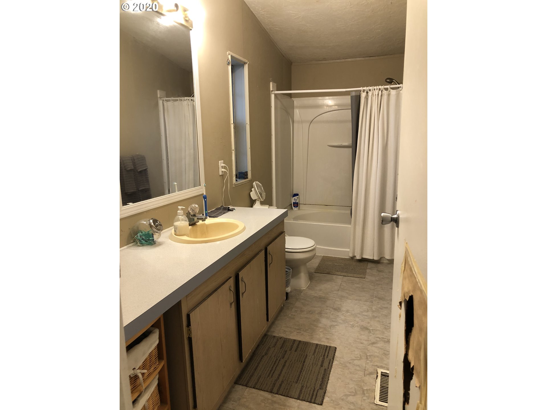 28455 Southwest Boones Ferry Road, Unit 15 Wilsonville, OR 97070 - Photo 10 of 12 Gallery Image 10