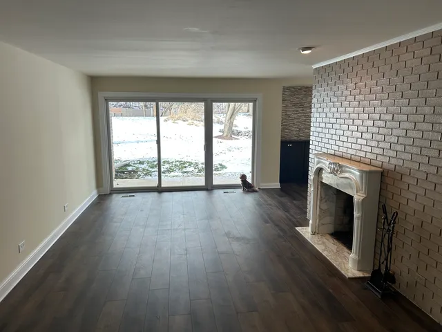 $815,000 | 1 Oak Brook Club Drive, Unit A105, Oak Brook, IL 60523