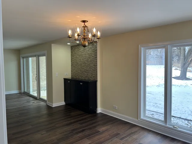 $815,000 | 1 Oak Brook Club Drive, Unit A105, Oak Brook, IL 60523