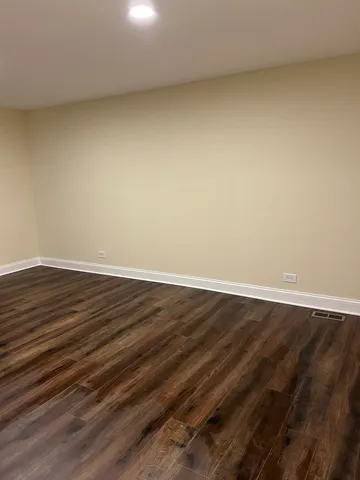 $815,000 | 1 Oak Brook Club Drive, Unit A105, Oak Brook, IL 60523