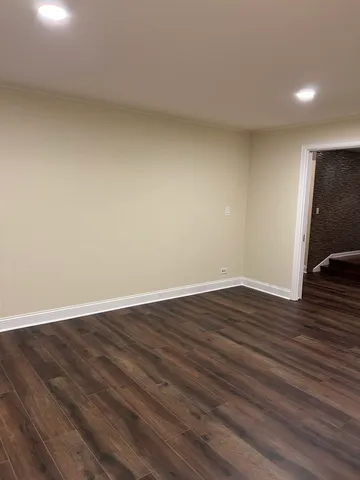 $815,000 | 1 Oak Brook Club Drive, Unit A105, Oak Brook, IL 60523