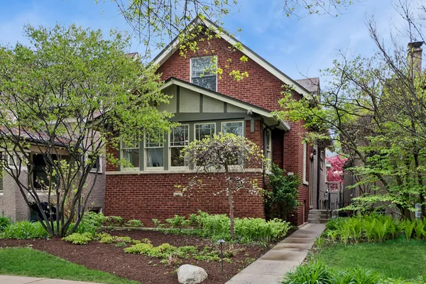 $1,025,000 | 2621 West Windsor Avenue, Chicago, IL 60625