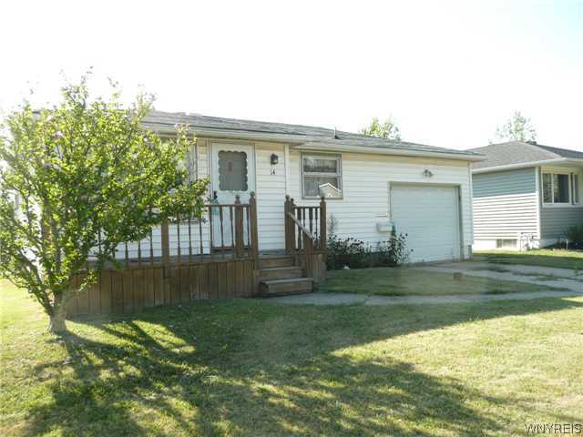 14 Autumn Lea Road Cheektowaga, NY 14043 - Photo 1 of 1 Exterior Front