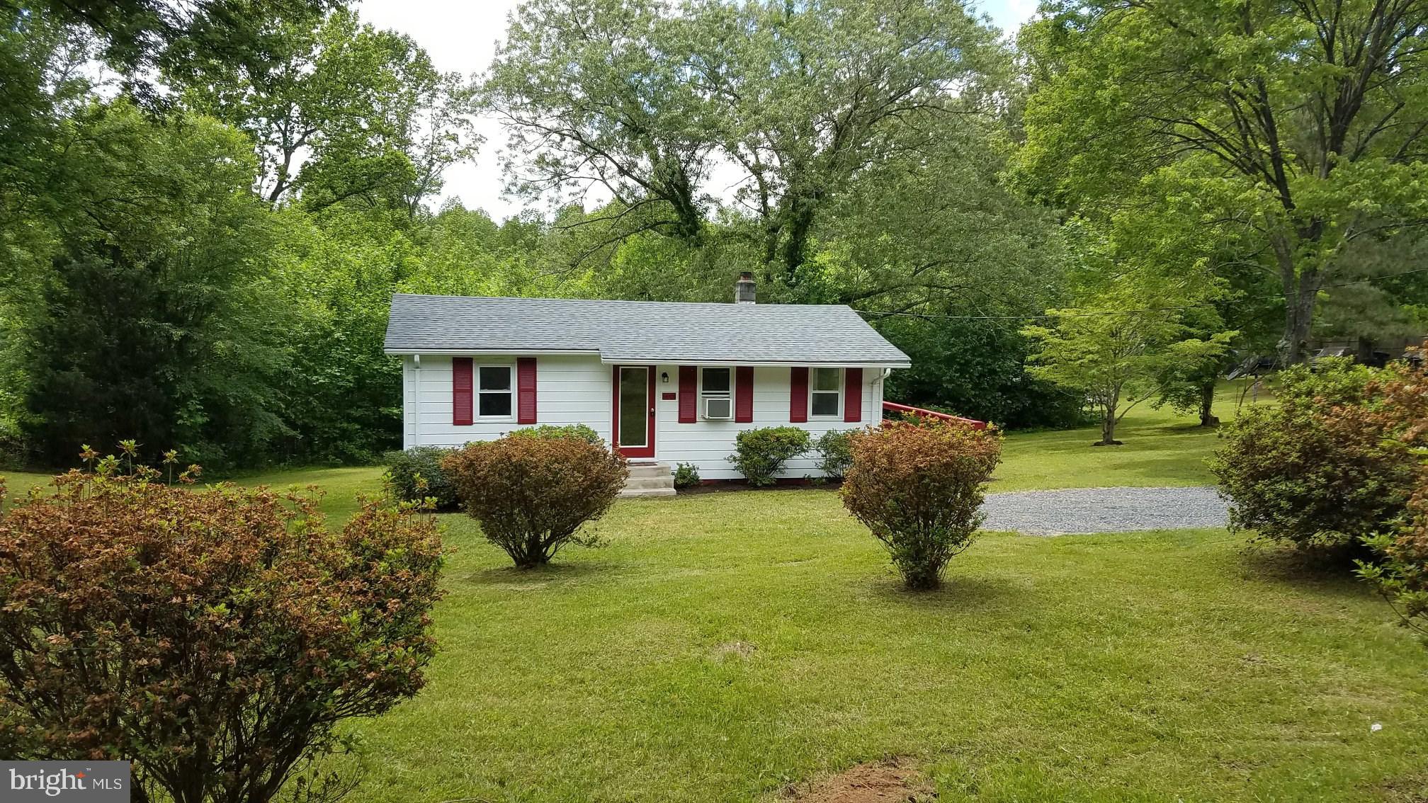 14378 Shanktown Road Reva, VA 22735 - Photo 2 of 17 Well maintained fron yard