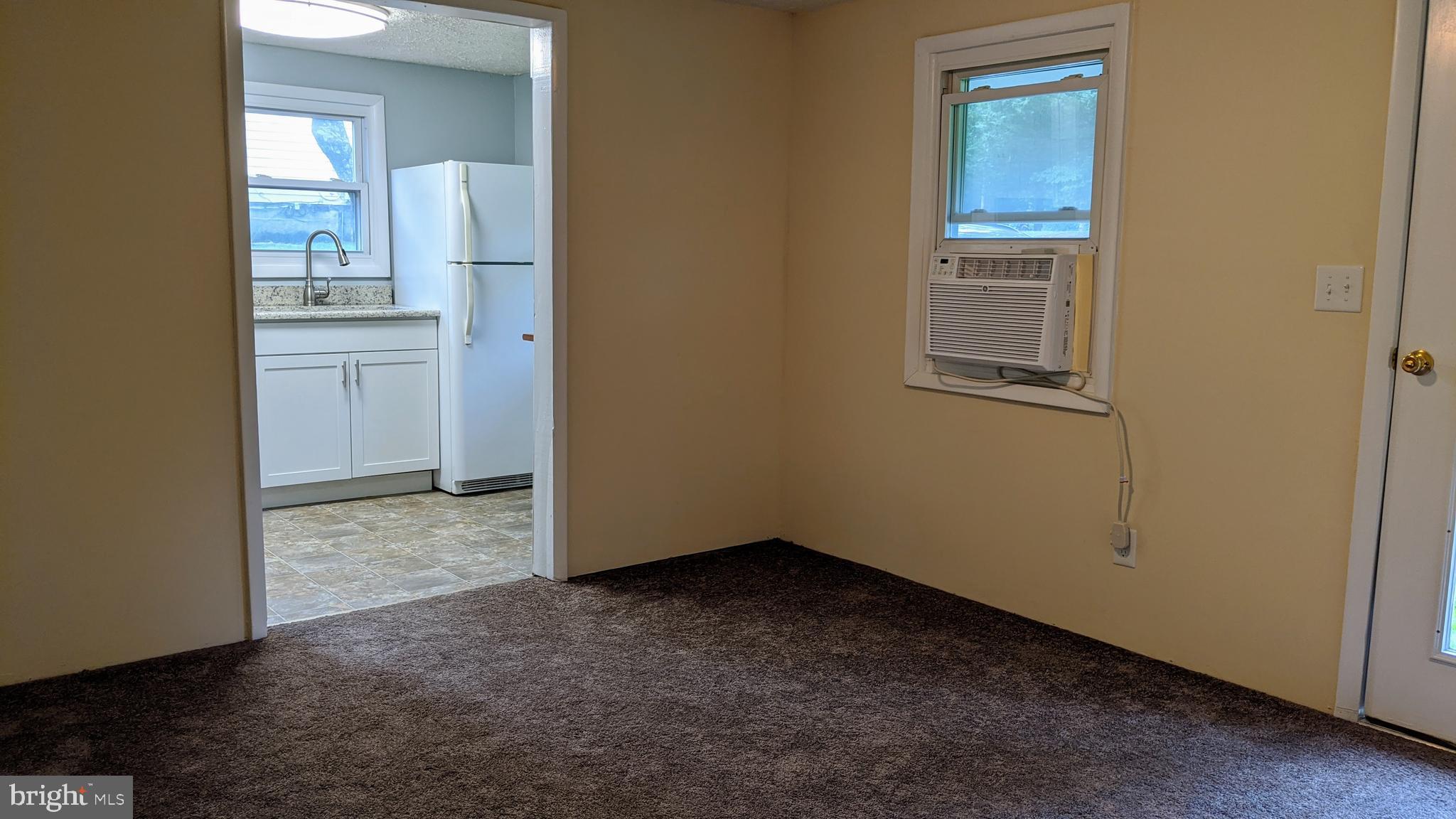 14378 Shanktown Road Reva, VA 22735 - Photo 5 of 17 Living room