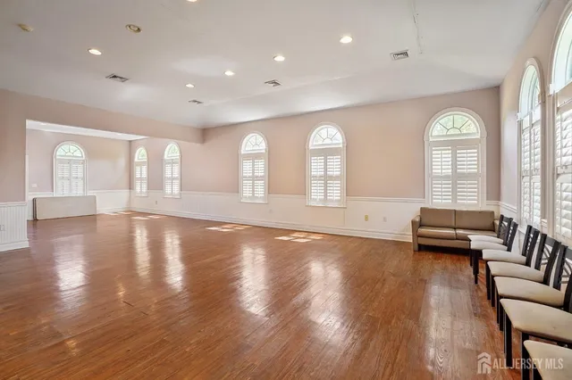 $3,500 | 28 Forest Drive, Piscataway, NJ 08854