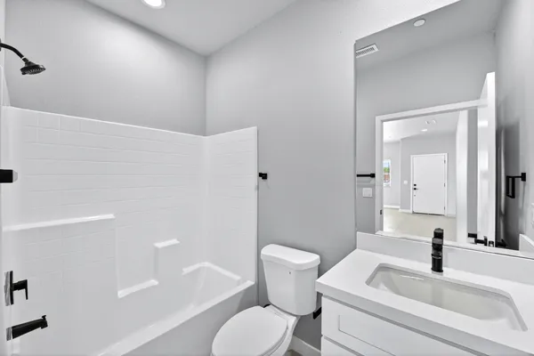 $2,600 | 66-274 Hacienda Avenue, Desert Hot Springs, CA 92240