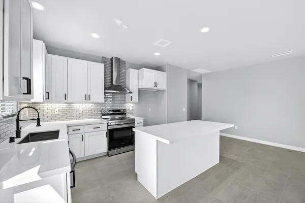 $2,600 | 66-274 Hacienda Avenue, Desert Hot Springs, CA 92240