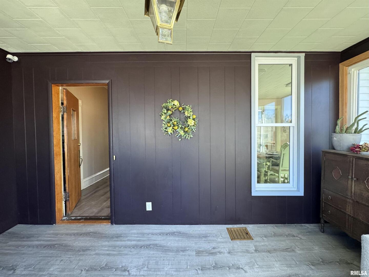 1415 4th Street Fulton, IL 61252 - Photo 30 of 58 a view of entryway with a front door