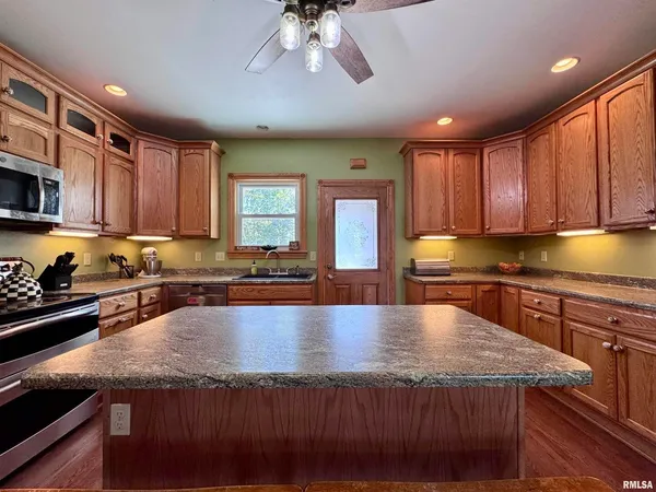 $214,900 | 1415 4th Street, Fulton, IL 61252