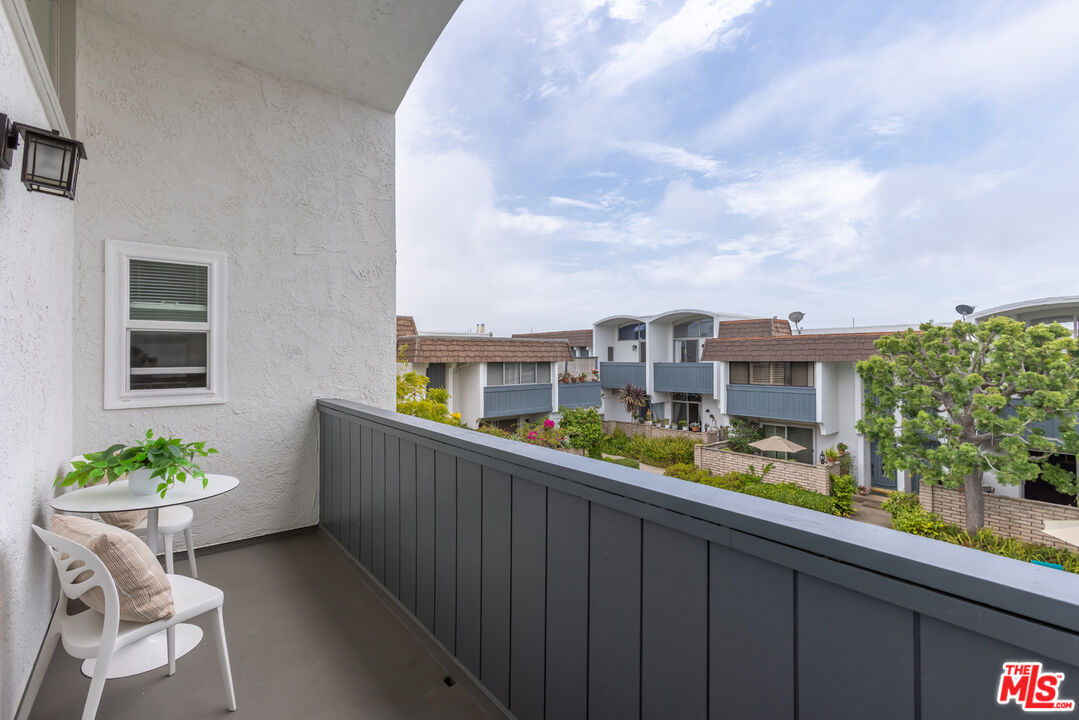 13230 Fiji Way, Unit B Marina del Rey, CA 90292 - Photo 37 of 65 a view of balcony with city view