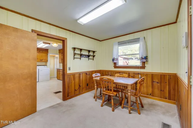 $155,000 | 185 Banjo Drive, Hiltons, VA 24258