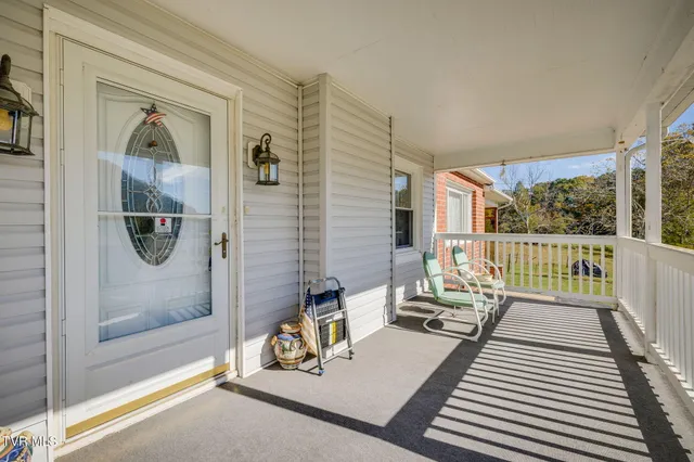 $155,000 | 185 Banjo Drive, Hiltons, VA 24258