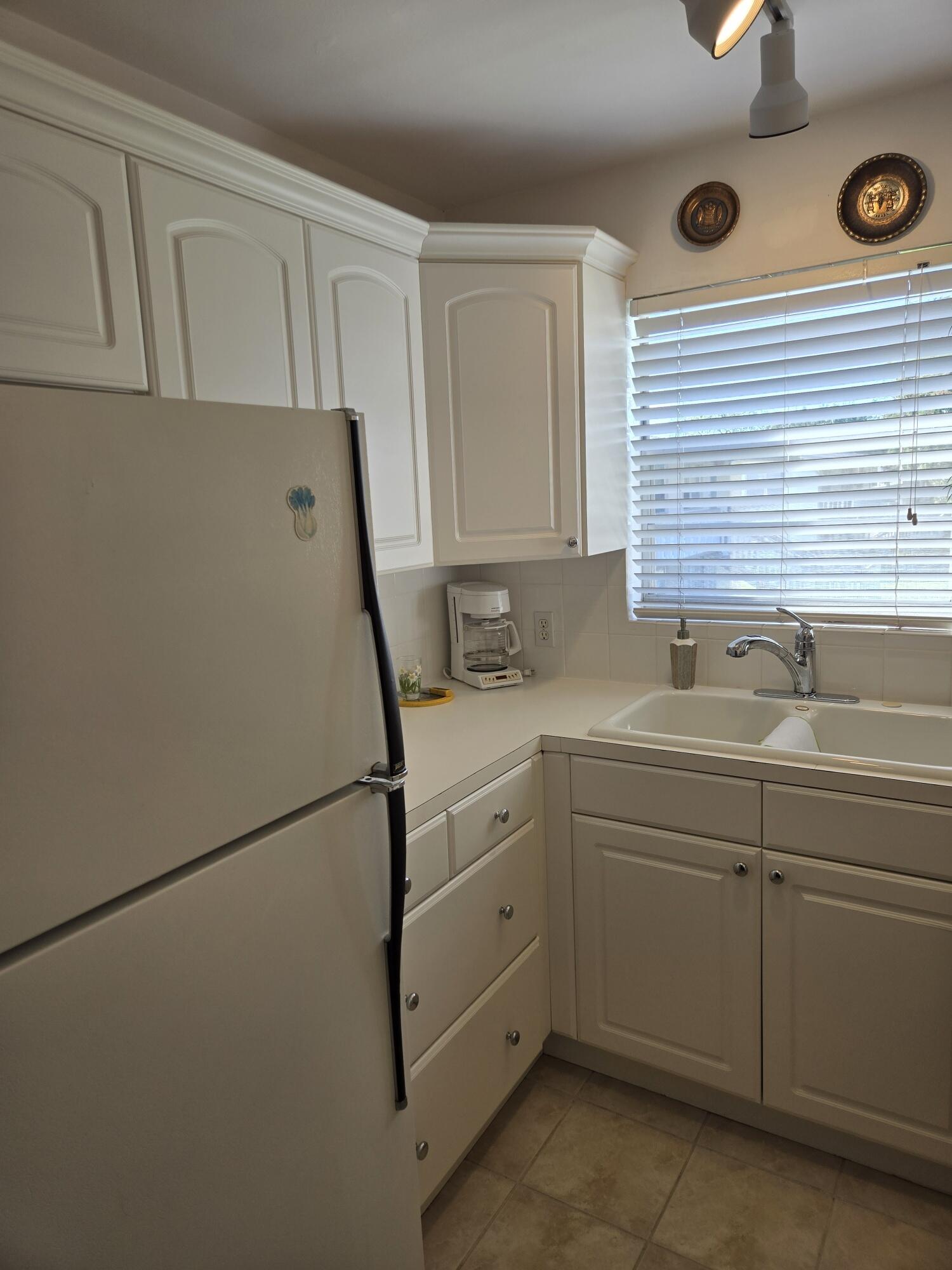 319 Windsor North West Palm Beach, FL 33417 - Photo 7 of 14 20250128_141459_resized_1