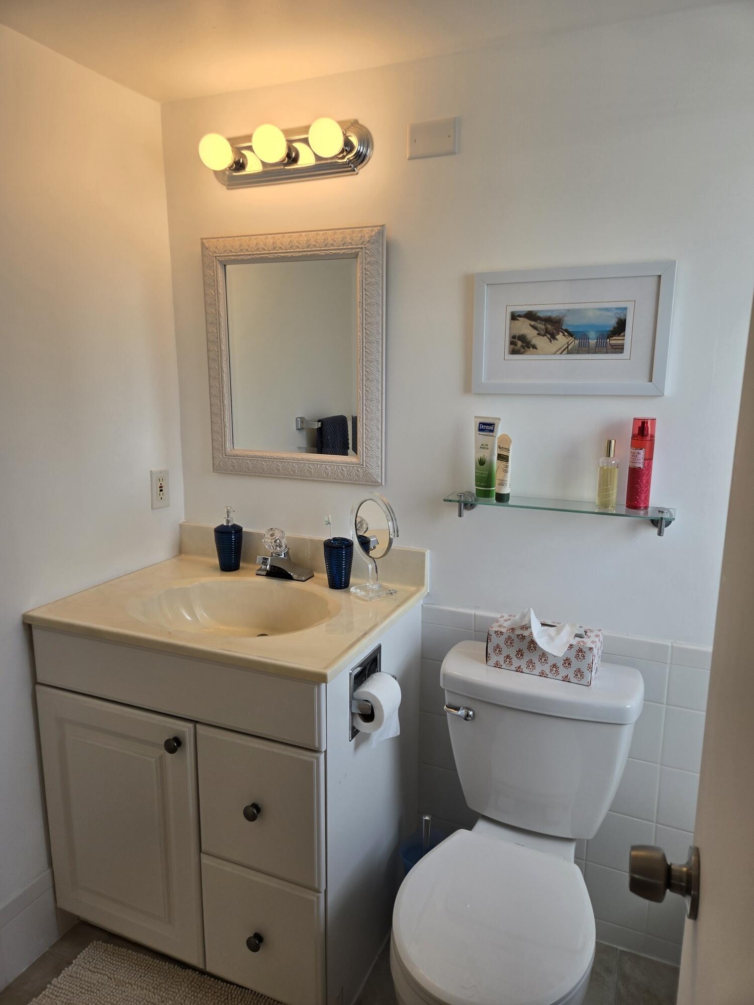 319 Windsor North West Palm Beach, FL 33417 - Photo 9 of 14 20250128_141817_resized_1