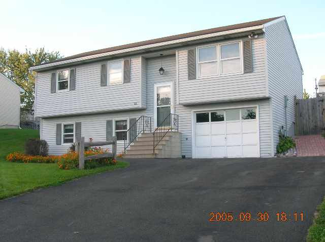 42 Abby Road Colonie, NY 12110 - Photo 1 of 8 Photo 1