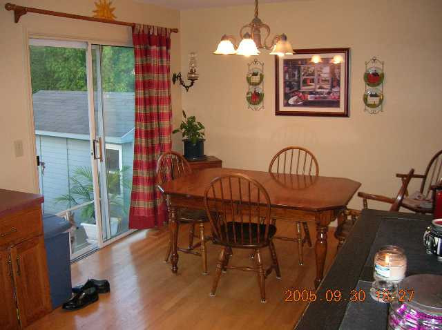 42 Abby Road Colonie, NY 12110 - Photo 5 of 8 Photo 5