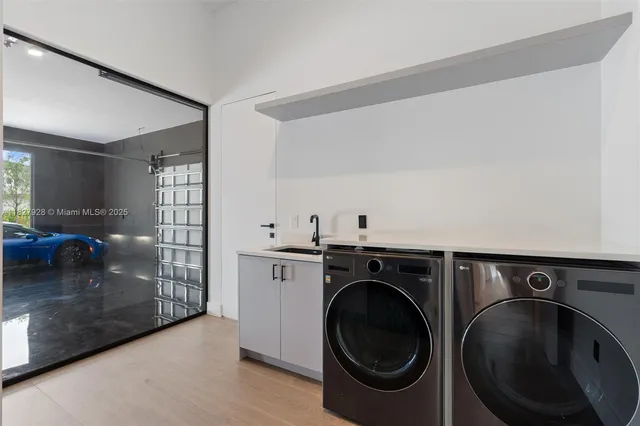 $5,600,000 | 1520 Southwest 149th Terrace, Fort Lauderdale, FL 33325