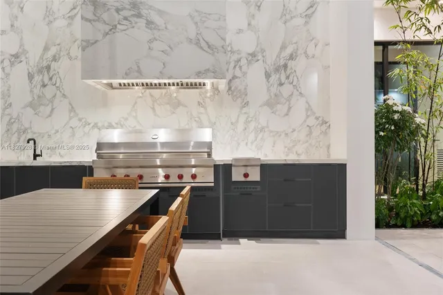 $5,600,000 | 1520 Southwest 149th Terrace, Fort Lauderdale, FL 33325