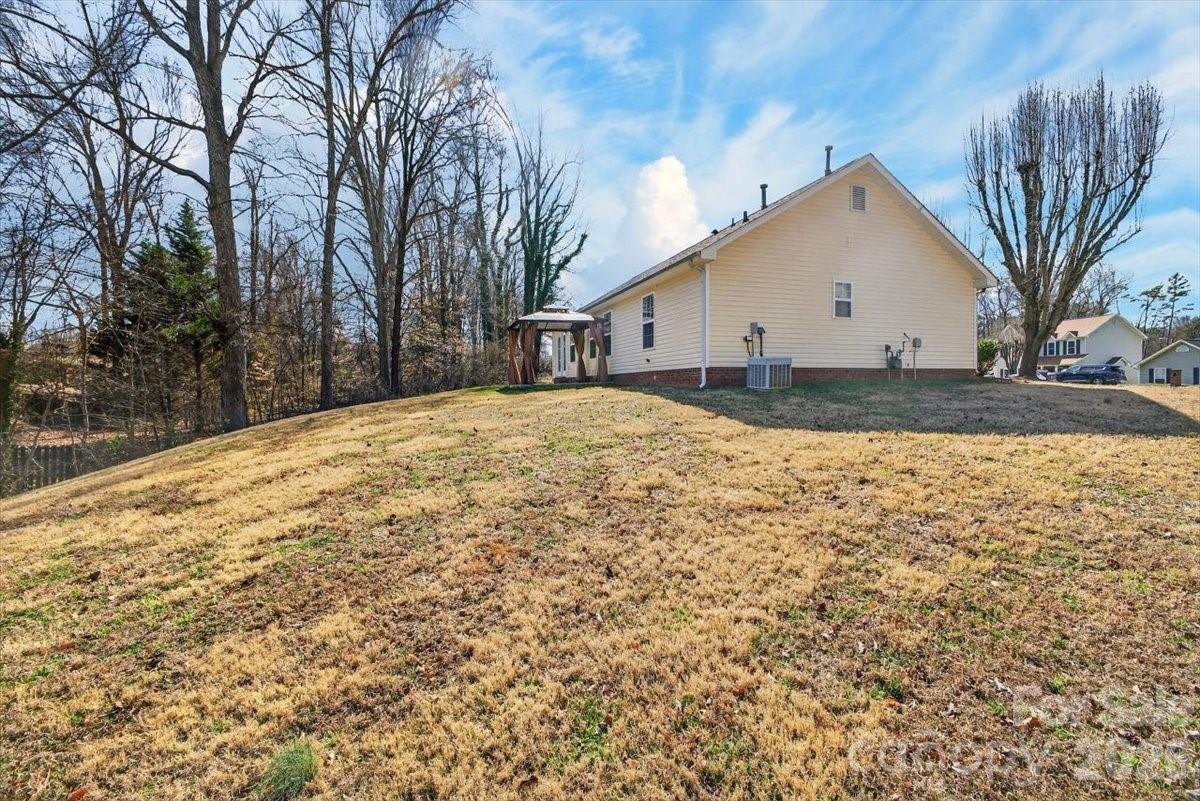 7124 Rumple Road Charlotte, NC 28262 - Photo 5 of 47 Gallery Image 5