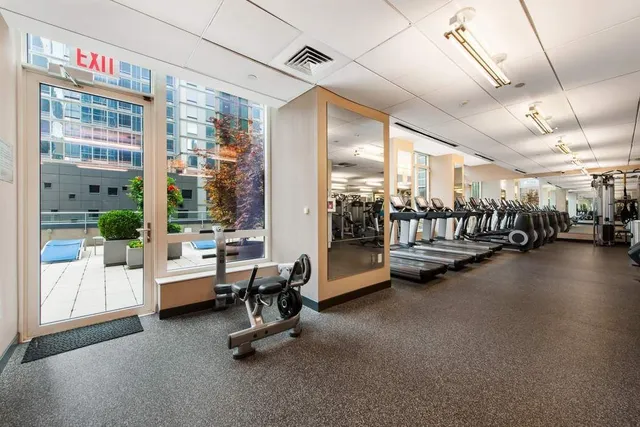 $1,949,000 | 247 West 46th Street, Unit 3205 | Theater District