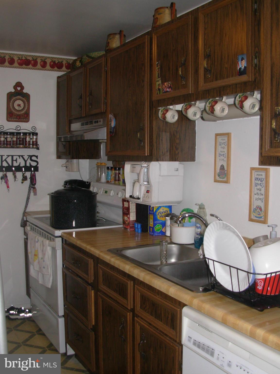 7824 Tick Neck Road Pasadena, MD 21122 - Photo 8 of 30 Kitchen