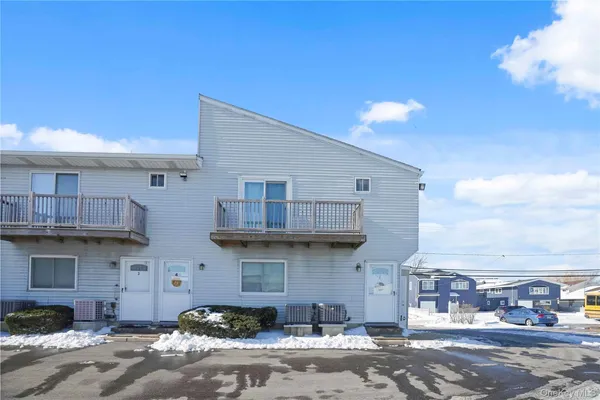 $328,000 | 825 South Ocean Avenue, Unit 2, Freeport, NY 11520