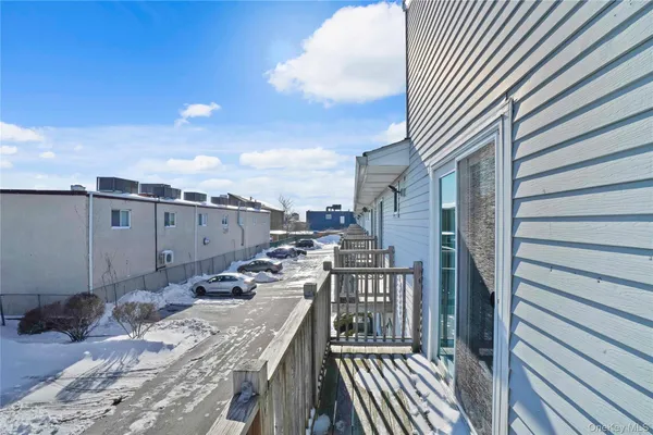 $318,000 | 825 South Ocean Avenue, Unit 2, Freeport, NY 11520