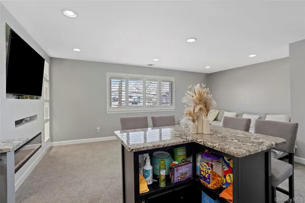 $318,000 | 825 South Ocean Avenue, Unit 2, Freeport, NY 11520