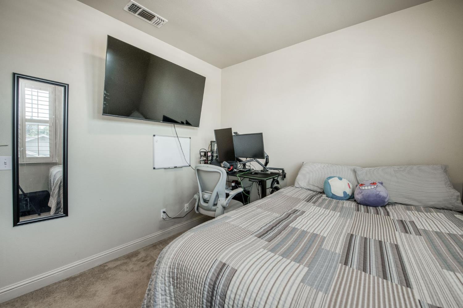 297 West Lilac Avenue Reedley, CA 93654 - Photo 34 of 63