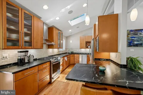 $1,575,000 | 6511 Kenhowe Drive, Bethesda, MD 20817