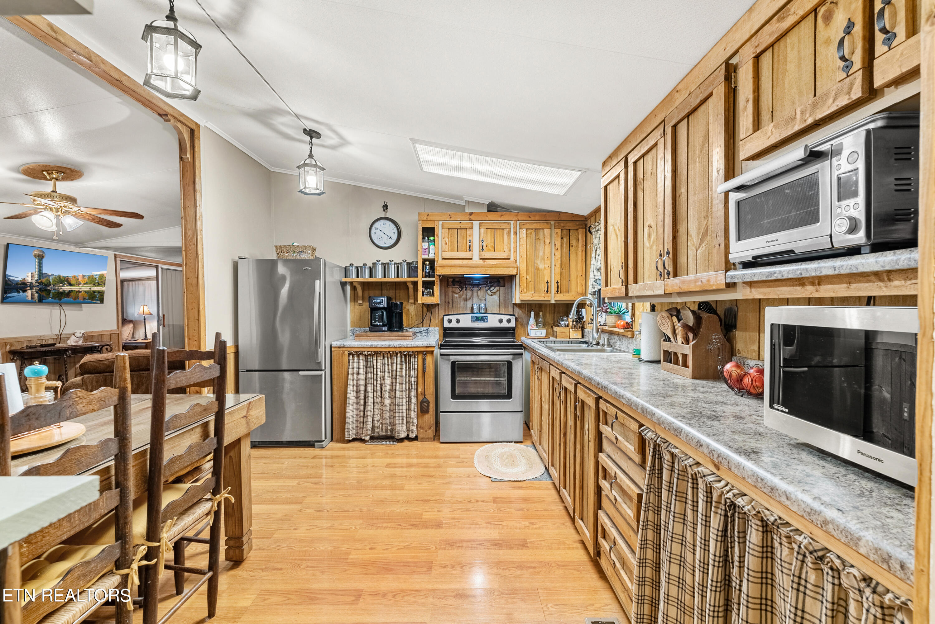 1245-1239 Ridgeview Drive Clinton, TN 37716 - Photo 25 of 55 DSC05626-HDR