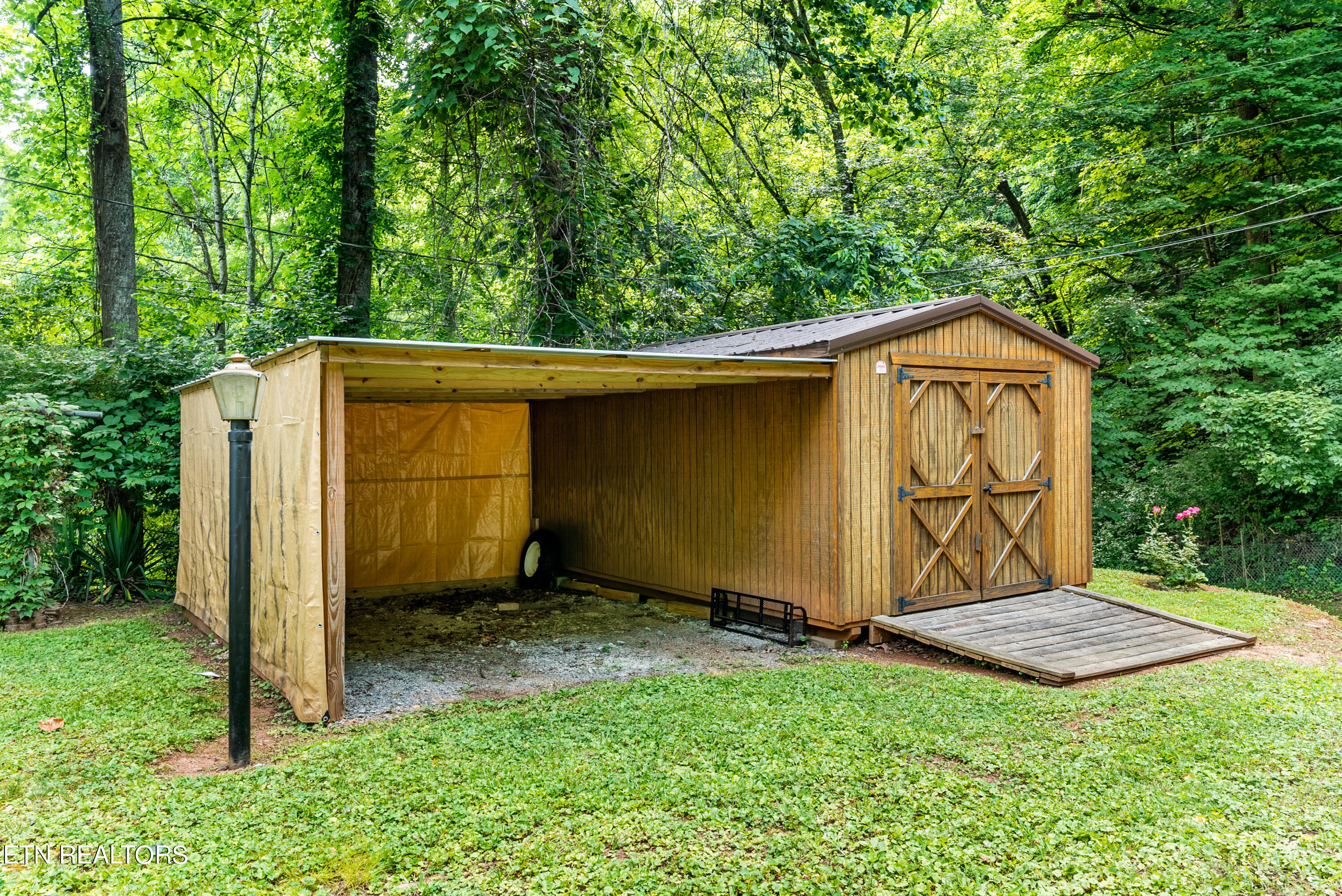 1245-1239 Ridgeview Drive Clinton, TN 37716 - Photo 6 of 55 DSC05761-HDR