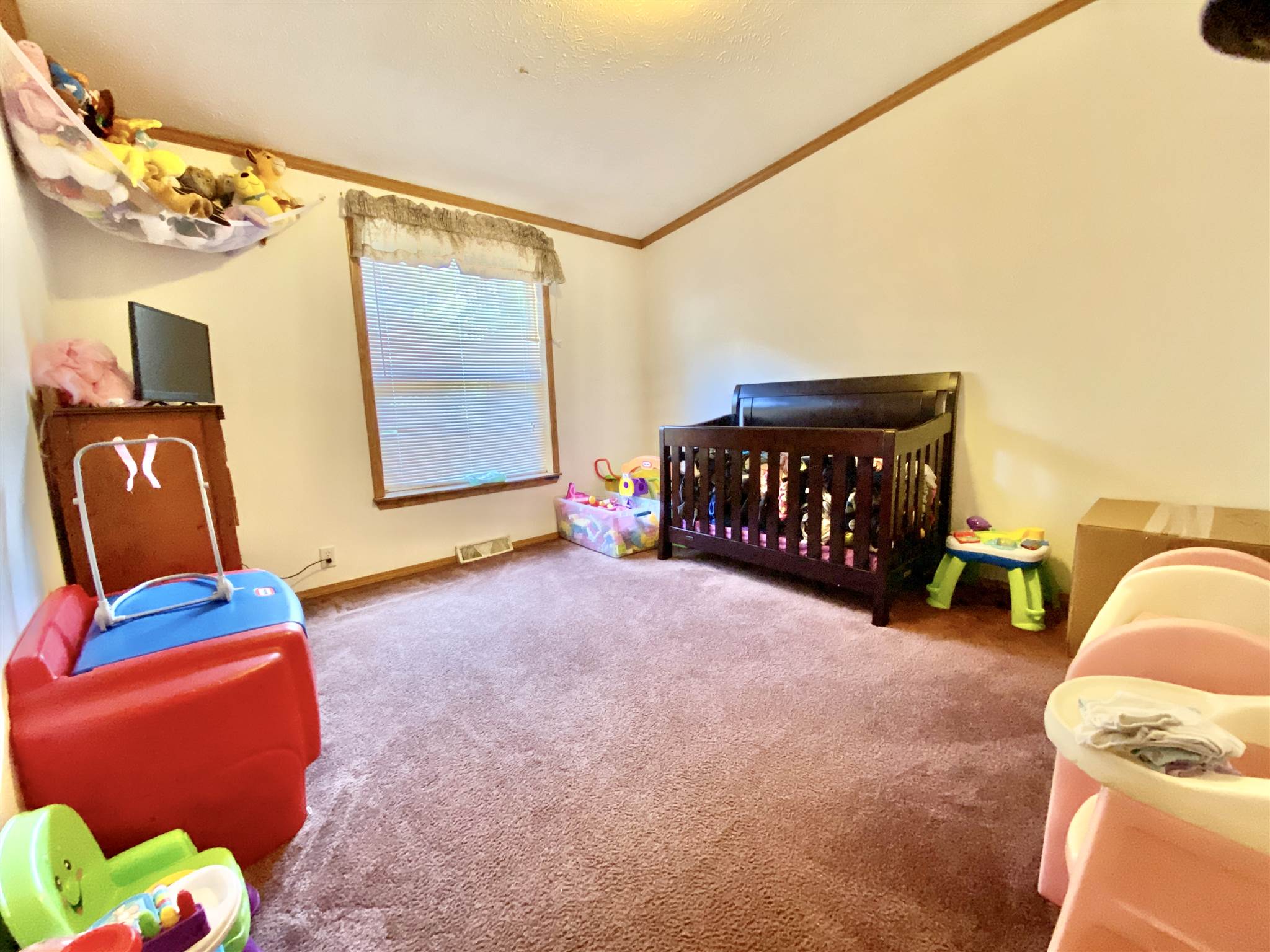 2496 West Roeder Road Boonville, IN 47601 - Photo 16 of 23 Gallery Image 16