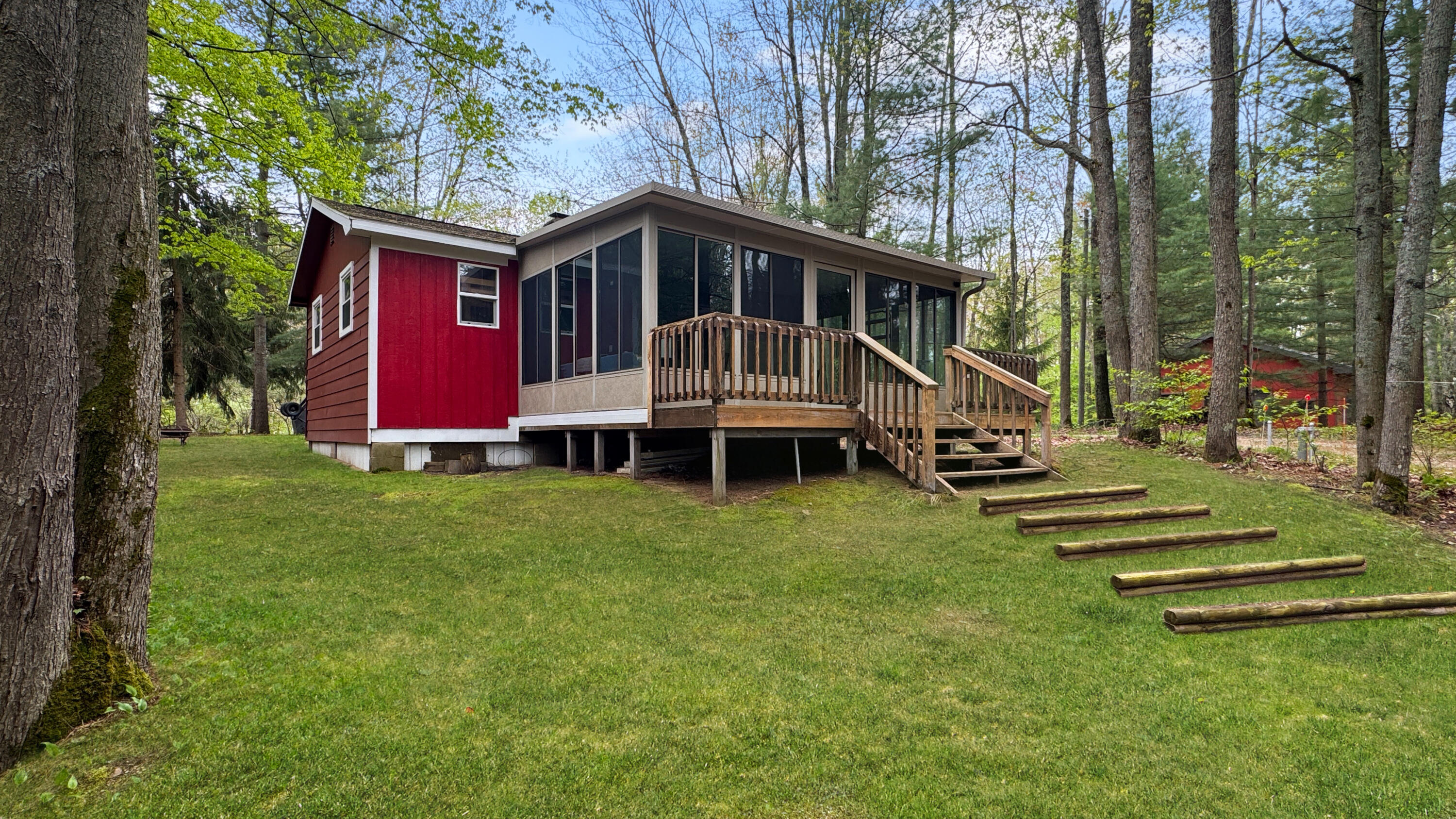 6900 Hart Road South Boardman, MI 49680 - Photo 1 of 35 Greg Bosscher (2)