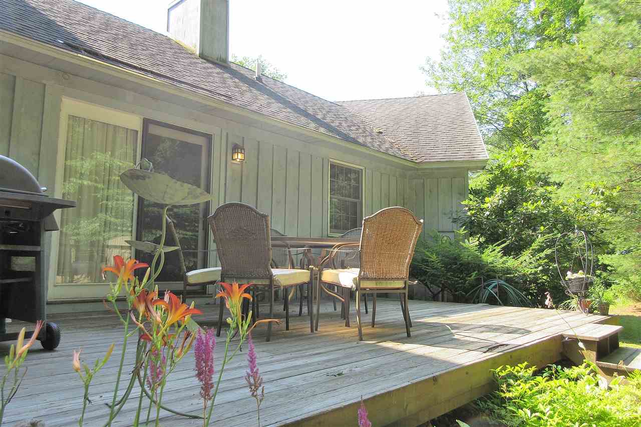 617 Colonial Drive Rutland Town, VT 05701 - Photo 2 of 15