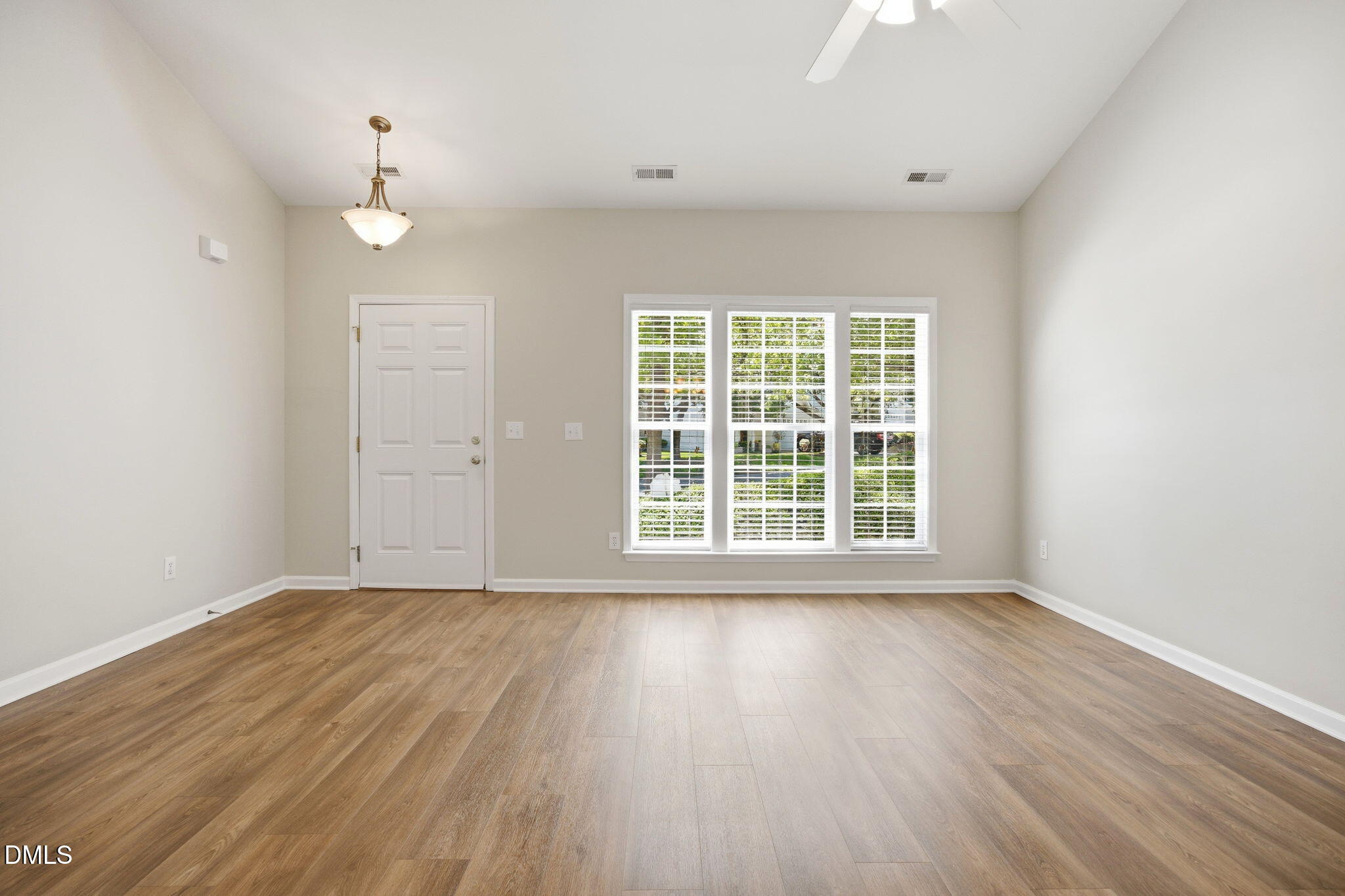 10724 Edmundson Avenue Raleigh, NC 27614 - Photo 7 of 42 24-web-or-mls-IMG_1140