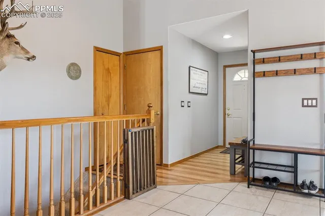 a view of a hallway with closet