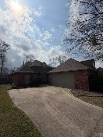 $299,999 | 42221 Conifer Drive, Gonzales, LA 70737