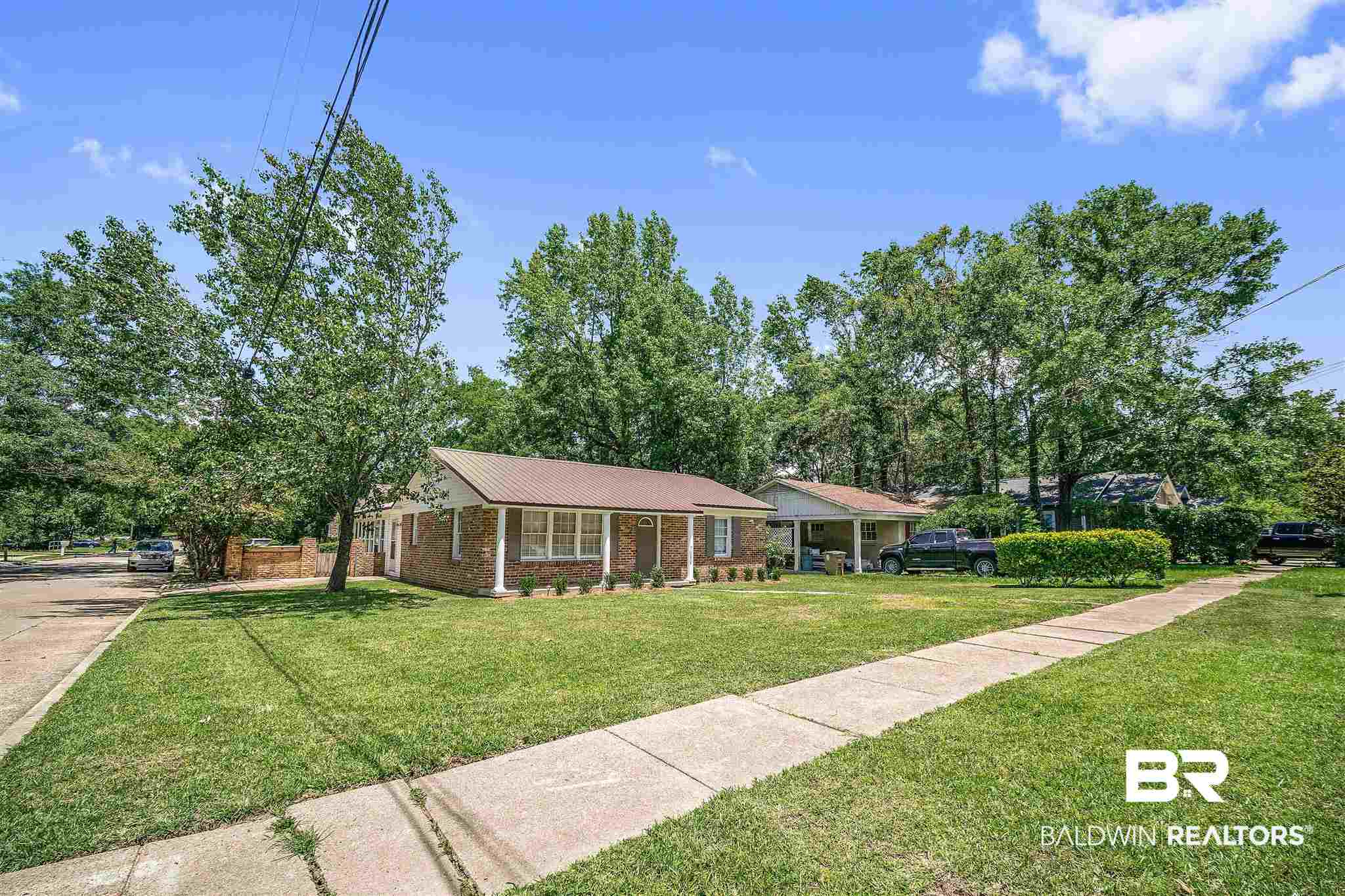 2208 Old Government Street Mobile, AL 36606 - Photo 1 of 26