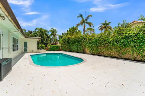 $957,000 | 680 Southwest 75th Avenue, Plantation, FL 33317