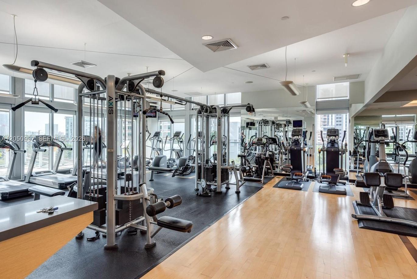 79 Southwest 12th Street, Unit 1510S Miami, FL 33130 - Photo 52 of 56
