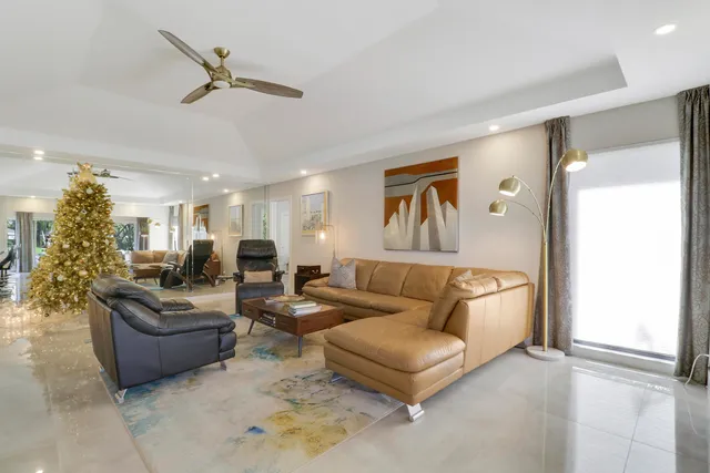 $1,300,000 | 13397 Garth Court, Palm Beach Gardens, FL 33418